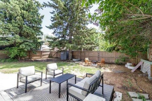5 Selkirk Boulevard, Red Deer, AB 