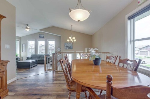 74 Mackenzie Crescent, Lacombe, AB 