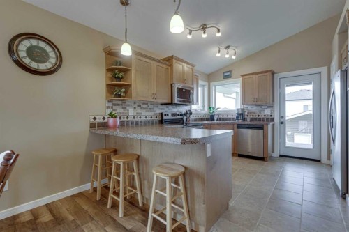 74 Mackenzie Crescent, Lacombe, AB 
