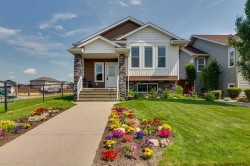 74 Mackenzie Crescent  Lacombe, AB T4L 0B3