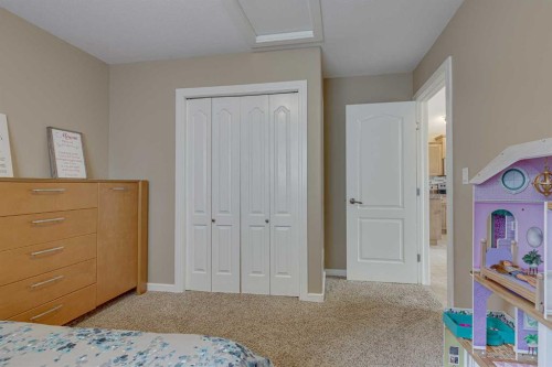 74 Mackenzie Crescent, Lacombe, AB 