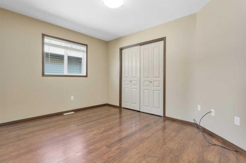 80 Hinshaw Drive, Sylvan Lake, AB - Indoor Photo Showing Other Room