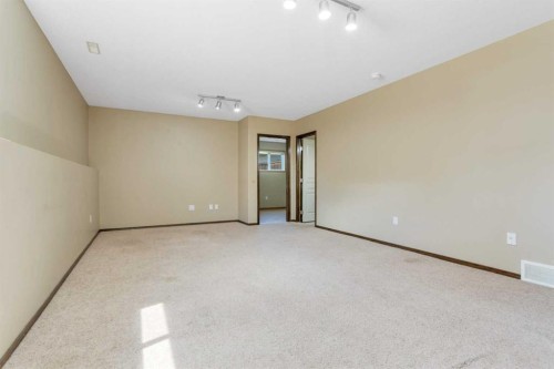 80 Hinshaw Drive, Sylvan Lake, AB - Indoor Photo Showing Other Room