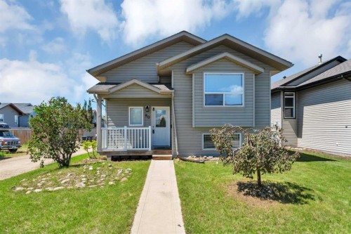 80 Hinshaw Drive  Sylvan Lake, AB T4S 2P1