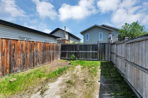 80 Hinshaw Drive, Sylvan Lake, AB - Outdoor