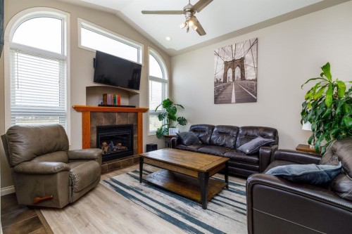 136 Illingsworth Close, Red Deer, AB 