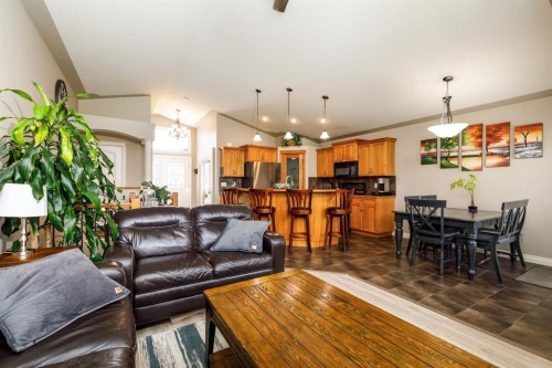 136 Illingsworth Close, Red Deer, AB 