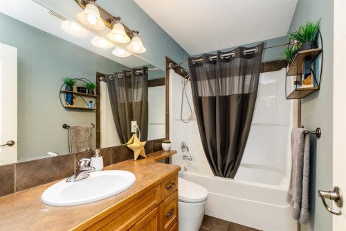 136 Illingsworth Close, Red Deer, AB 