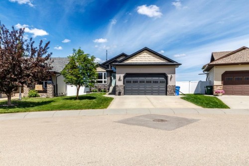 136 Illingsworth  Red Deer, AB T4R 0B1