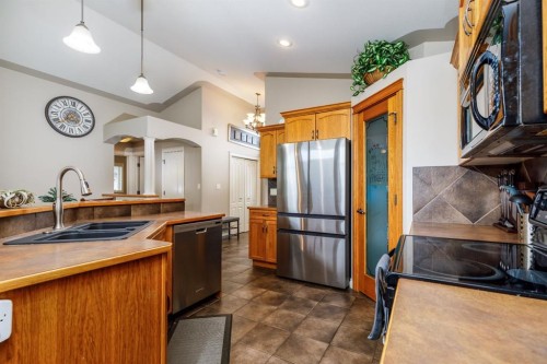 136 Illingsworth Close, Red Deer, AB 