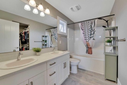 367 Lancaster Drive, Red Deer, AB 