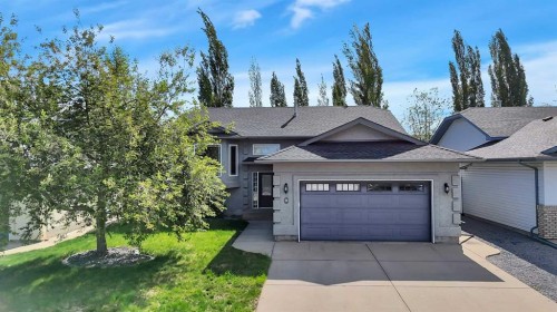 9 Archibald Crescent  Red Deer, AB T4R 2X3