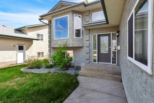 9 Archibald Crescent, Red Deer, AB 