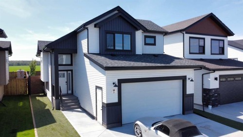 14 Ian Way  Sylvan Lake, AB T4S 0W5