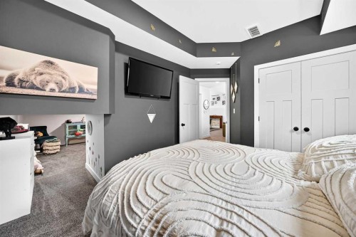 14 Ian Way, Sylvan Lake, AB 