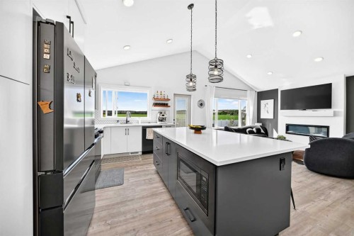 14 Ian Way, Sylvan Lake, AB 