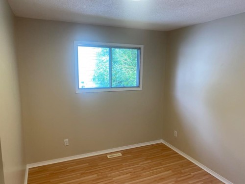 6321-B Enevold Drive, Camrose, AB - Indoor Photo Showing Other Room