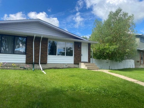 6321-B Enevold Drive, Camrose, AB - Outdoor