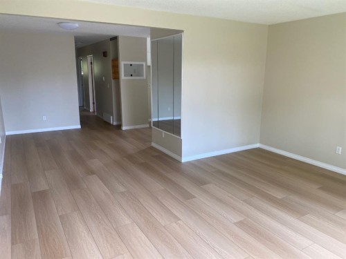 6321-B Enevold Drive, Camrose, AB - Indoor Photo Showing Other Room