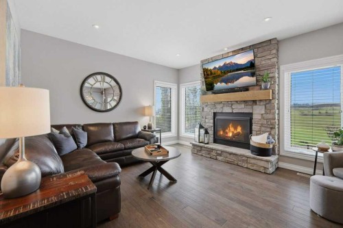 23 Vanveller Way, Sylvan Lake, AB 