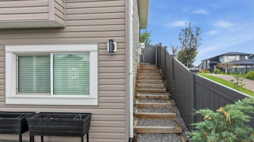 23 Vanveller Way, Sylvan Lake, AB 