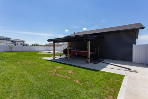 70 Parlby Crescent, Lacombe, AB 