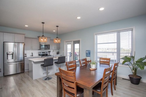 70 Parlby Crescent, Lacombe, AB 