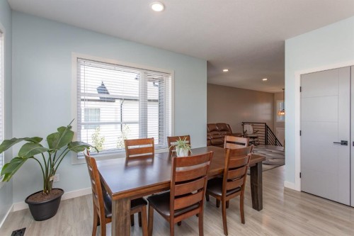 70 Parlby Crescent, Lacombe, AB 