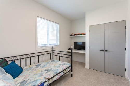 70 Parlby Crescent, Lacombe, AB 