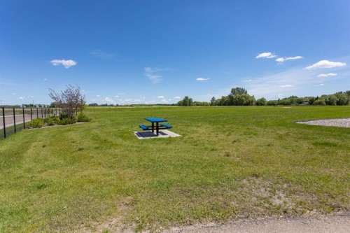 70 Parlby Crescent, Lacombe, AB 