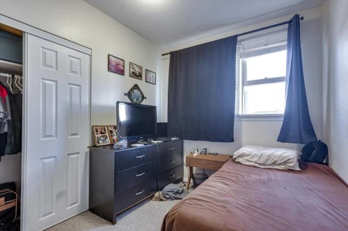 5218 & 5216 56 Ave, Ponoka, AB 