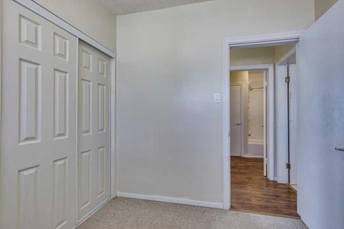5218 & 5216 56 Ave, Ponoka, AB 
