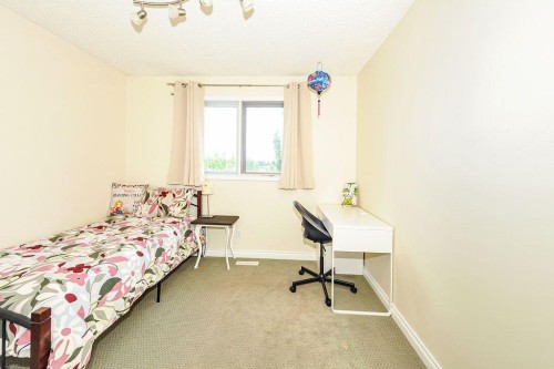 6802 42A Avenue, Camrose, AB 