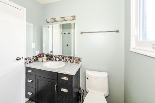 6802 42A Avenue, Camrose, AB 