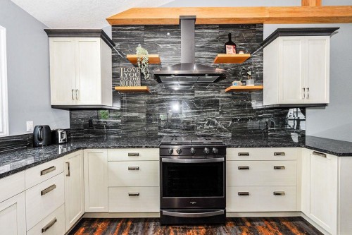6802 42A Avenue, Camrose, AB 