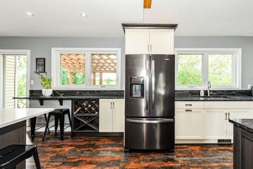 6802 42A Avenue, Camrose, AB 