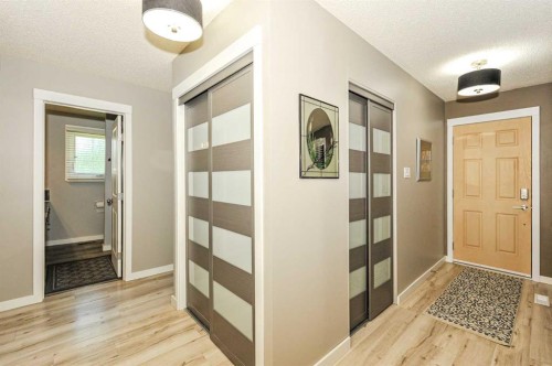 5102 54 Avenue, Camrose, AB - Indoor Photo Showing Other Room
