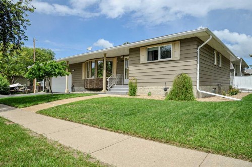 5102 54 Avenue  Camrose, AB T4V 3C9