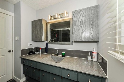 5102 54 Avenue, Camrose, AB - Indoor