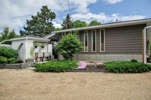 5102 54 Avenue, Camrose, AB - Outdoor