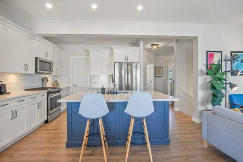 4185 Ryders Ridge Boulevard, Sylvan Lake, AB - Indoor Photo Showing Kitchen With Upgraded Kitchen