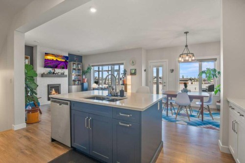4185 Ryders Ridge Boulevard, Sylvan Lake, AB - Indoor Photo Showing Kitchen With Double Sink