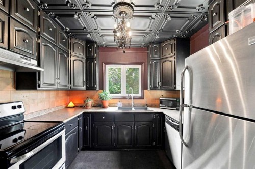 204 Birkett Street, Bittern Lake, AB - Indoor Photo Showing Kitchen With Stainless Steel Kitchen With Double Sink