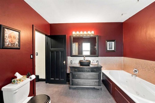 204 Birkett Street, Bittern Lake, AB - Indoor Photo Showing Bathroom