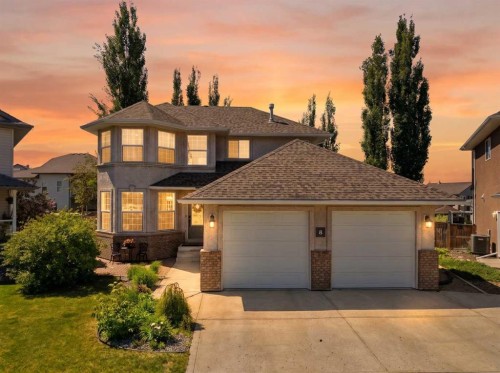 8 Fir Close  Sylvan Lake, AB T4S 2H9