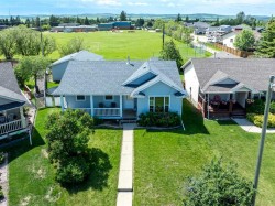 5310 47A Street Close Bentley, AB T0C 0J0