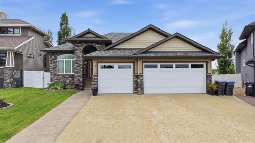 8 Laurel Close, Sylvan Lake, AB 