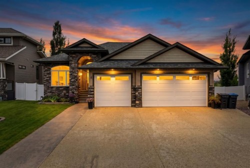 8 Laurel Close, Sylvan Lake, AB 