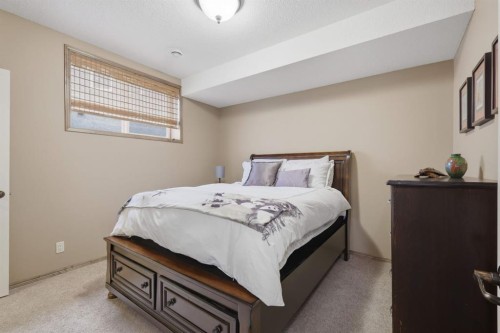 8 Laurel Close, Sylvan Lake, AB 