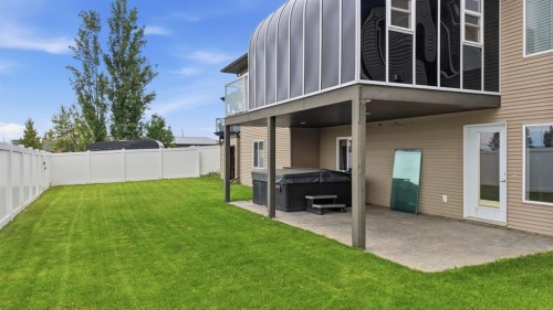 8 Laurel Close, Sylvan Lake, AB 